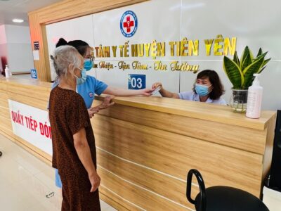 Người dân hưởng lợi từ sử dụng căn cước công dân gắn chíp thay thế thẻ BHYT khi đi khám, chữa bệnh